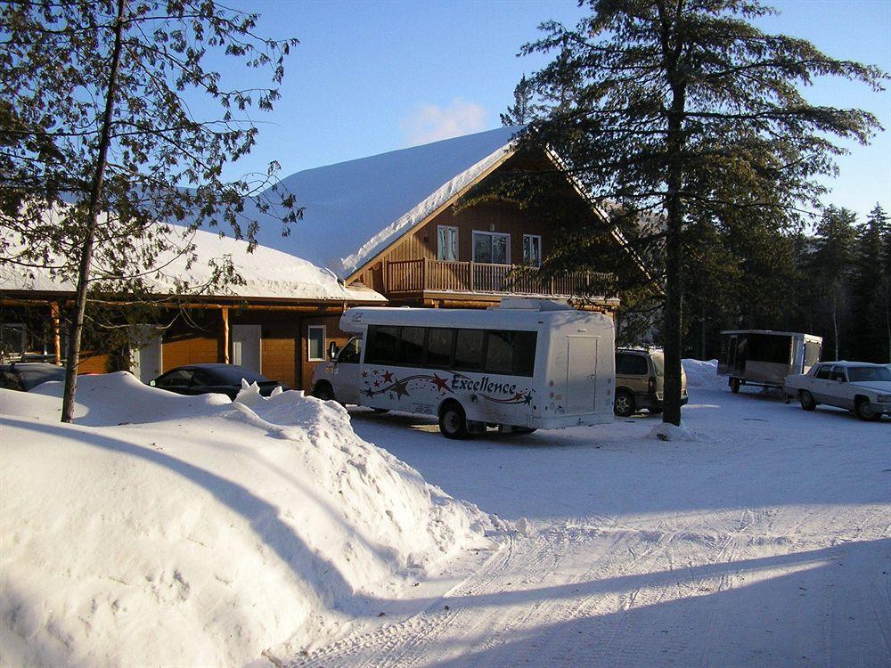 Motel Ours Bleu Lac-Saguay Esterno foto