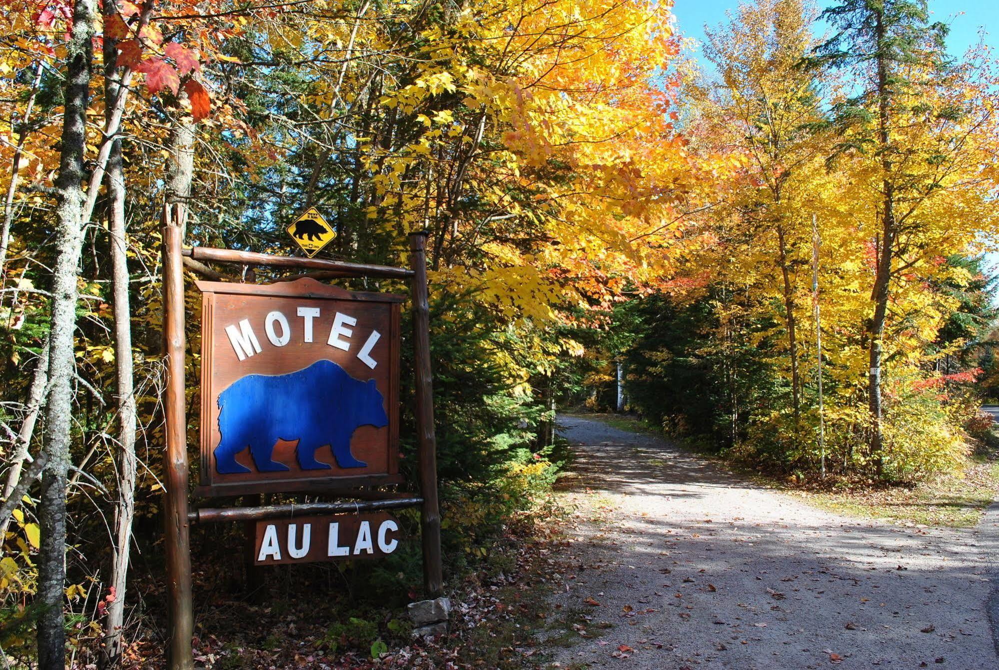 Motel Ours Bleu Lac-Saguay Esterno foto